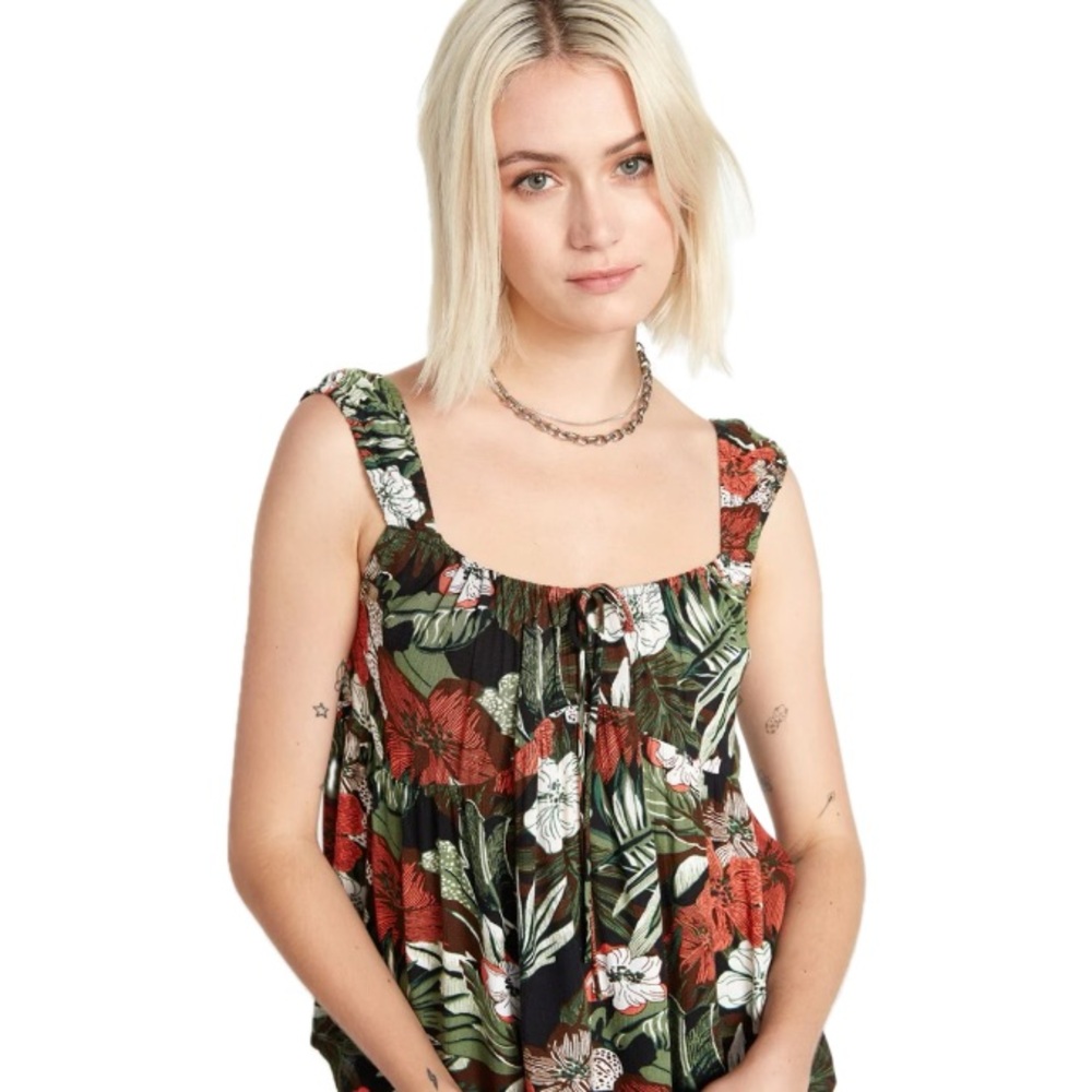 Volcom Coco Ho Cami Top in Black
Combo